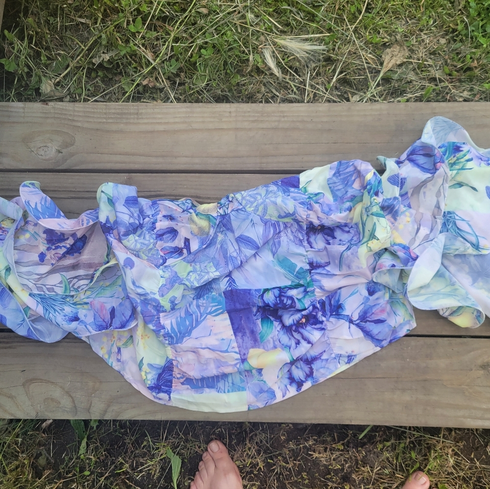 PrettyLittleThing‎ Plus NWT Floral Ruffle Puff Sleeve Bardot Crop Top Size 28 - Picture 3 of 6